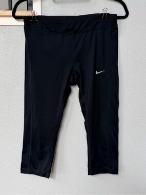 Nike Power Essential Dri-FIT Crop Running Capri Leggings Black Size M